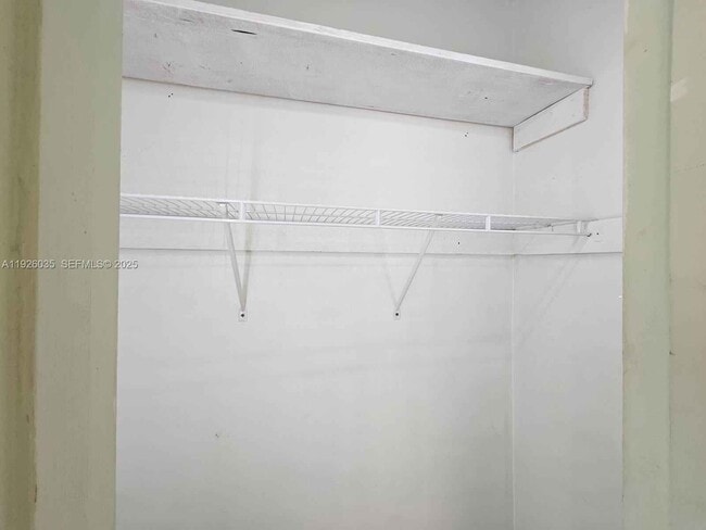 Photo - 19601 NE Miami Ct