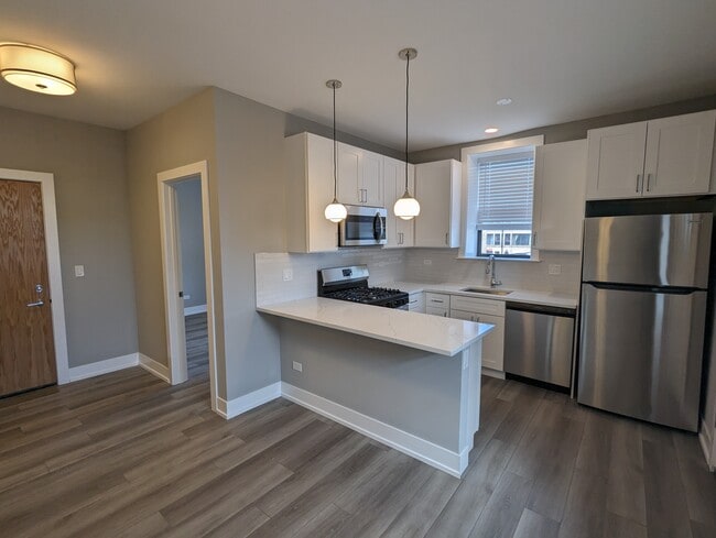 Photo - 3935 N Janssen Ave