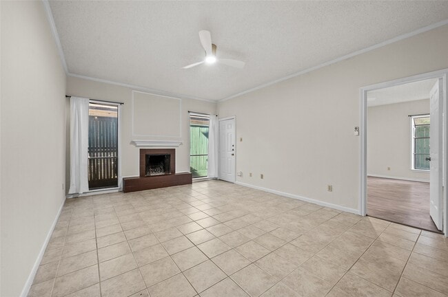 Photo - 5718 Val Verde St Unit 7