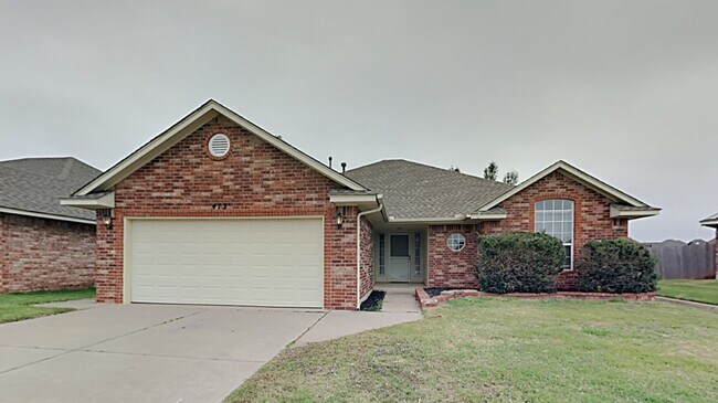 Updated 3 Bedroom 2 Bath Home in Yukon Sch... - Updated 3 Bedroom 2 Bath Home in Yukon Sch...