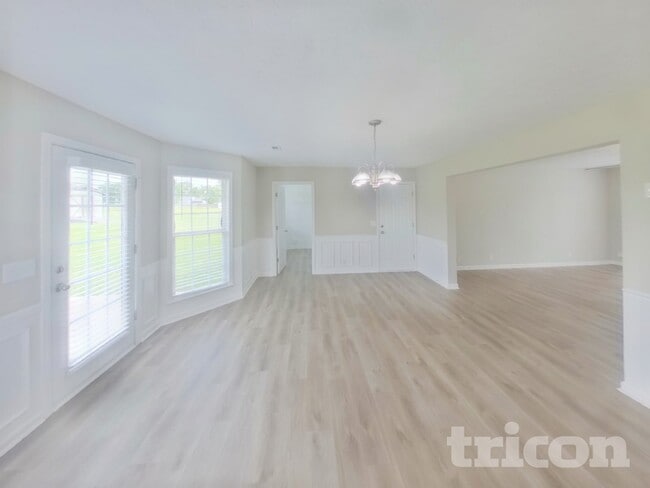 Photo - 713 Crescent Rd