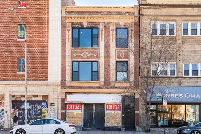 Building Photo - 2620 N Milwaukee Ave Unit 3