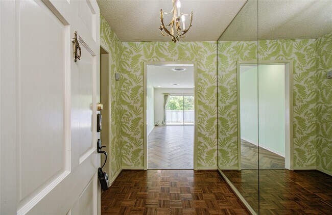 Photo - 2700 Bellefontaine St Unidad A31 32