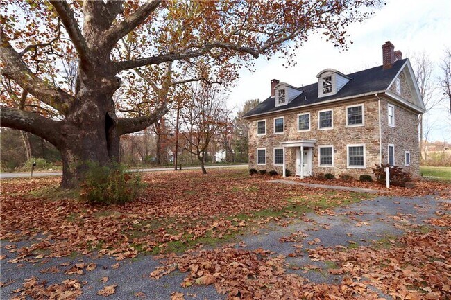 Photo - 4355 Old Bethlehem Pike