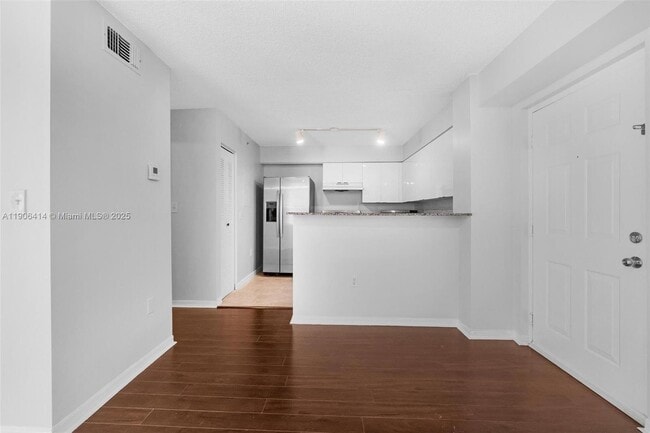 Photo - 4320 NW 107th Ave Unidad 201-1