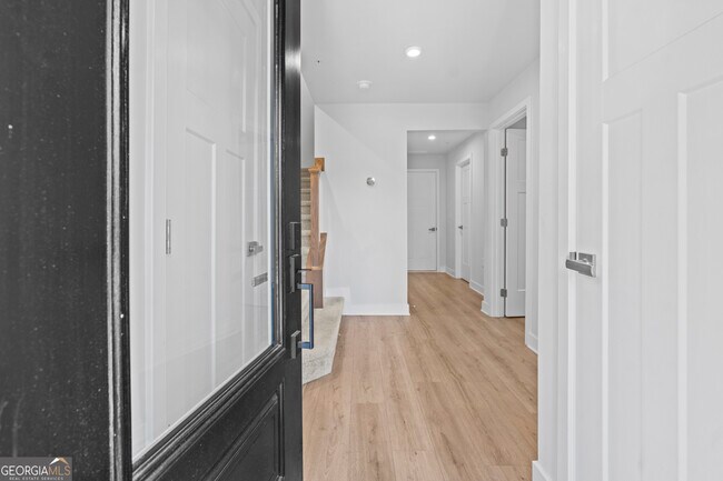 Photo - 205 Climbing Ivy Cir