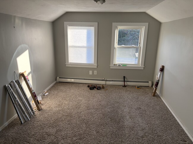 Living Room - 1131 Sandwich Rd
