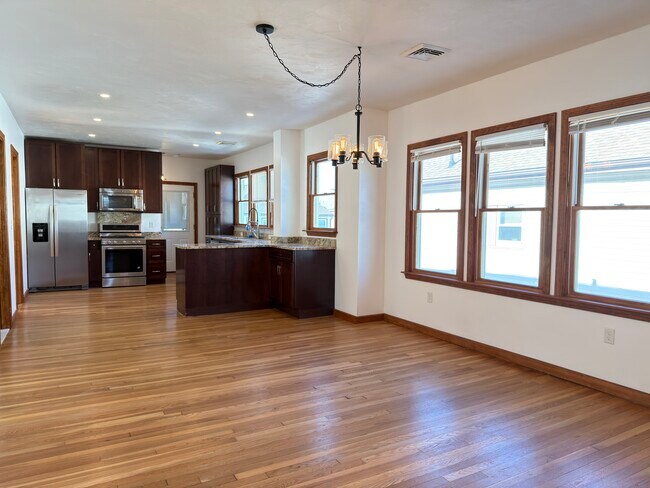 Photo - 36 Chipman St Unit 2