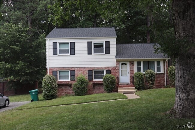 Building Photo - 9500 Minna Dr Rental