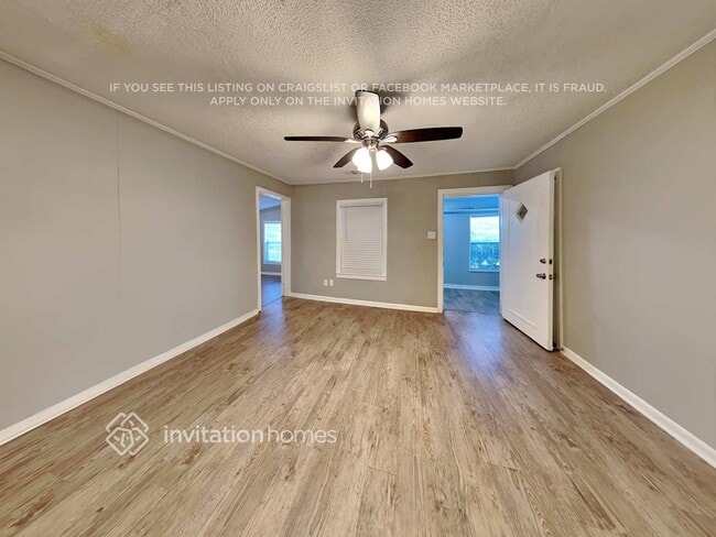 Photo - 905 E Crockett St