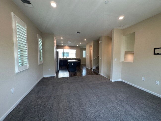 Photo - 3059 Manuel St