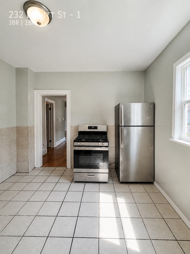 Photo - 232 Dewitt St Unit 1