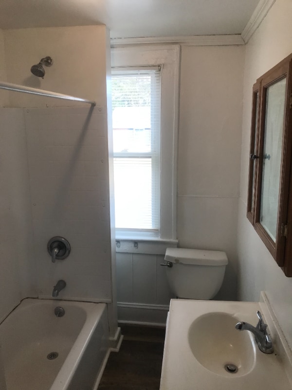 Photo - 1111 N George St