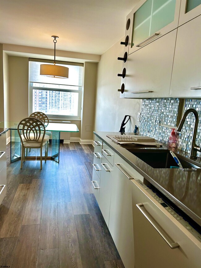 Photo - 101 S Plaza Pl Unidad 1207