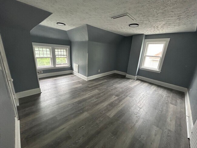 Photo - SECTION 8 and EDEN Accepted! Newly renovat...