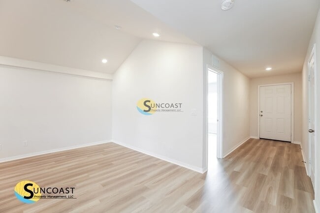 Photo - 448 Tioga St