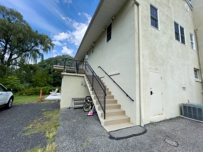 Photo - 93 Park Lane Rd Unit A