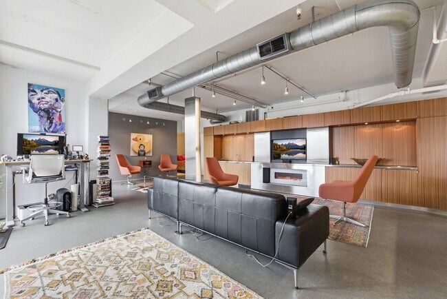 Photo - 1530 S State St Unidad 16G