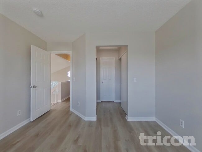 Photo - 628 Longfellow Ln