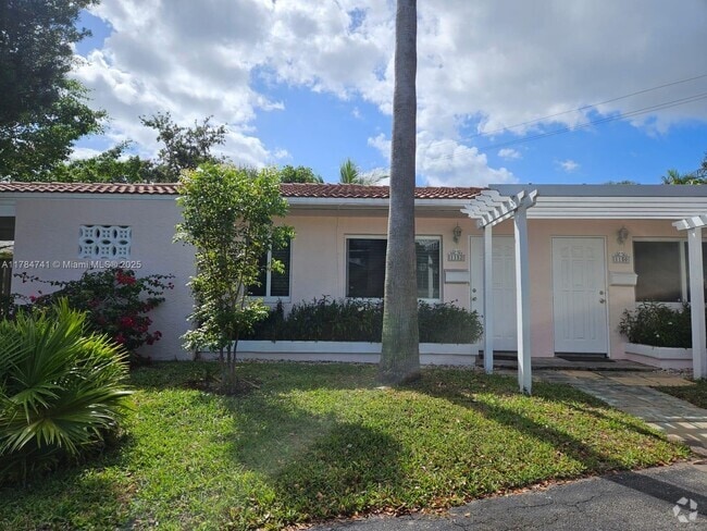 Building Photo - 1152 Bayview Dr Rental