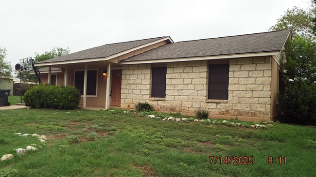 Building Photo - 126 Hillcrest Dr Rental