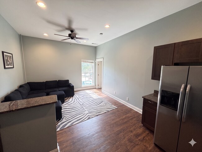 Photo - North Thomas 472-492 Unidad NT472