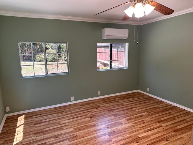 Dormitorio 1 - 25 Lowell Ave