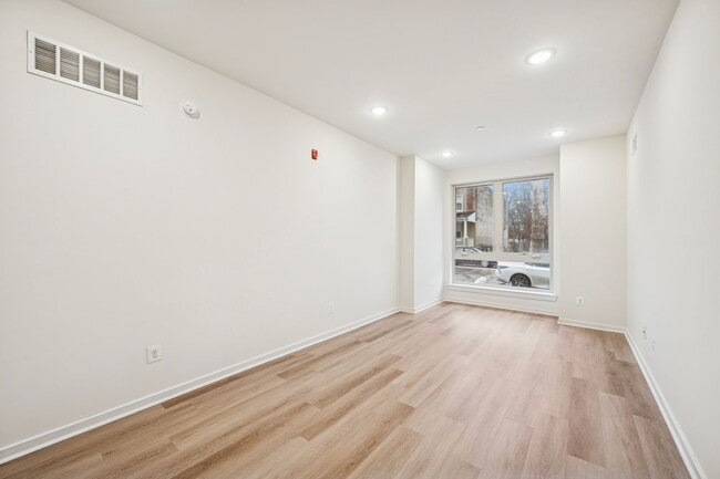 Photo - 5110 Arch St Unit 1