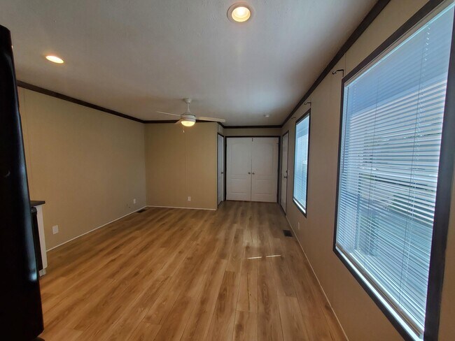 Photo - 24 Canal Dr
