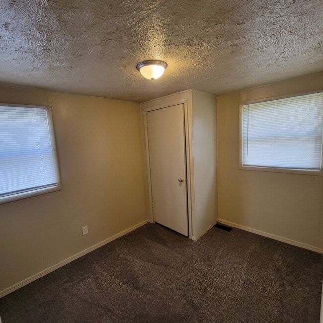 Photo - Near East 2BR House ready to Lease!