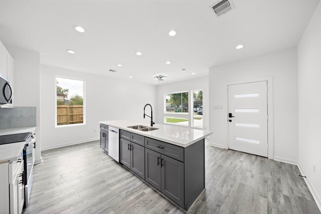 Building Photo - 3507 Wilmington St