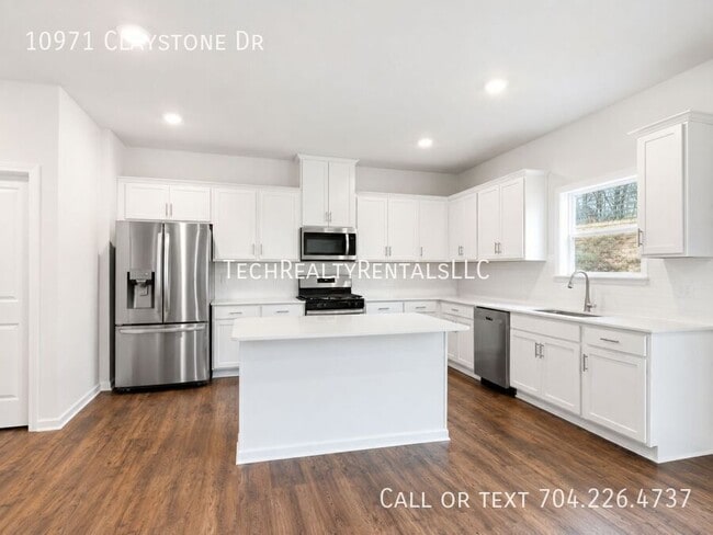 Photo - 10971 Claystone Dr