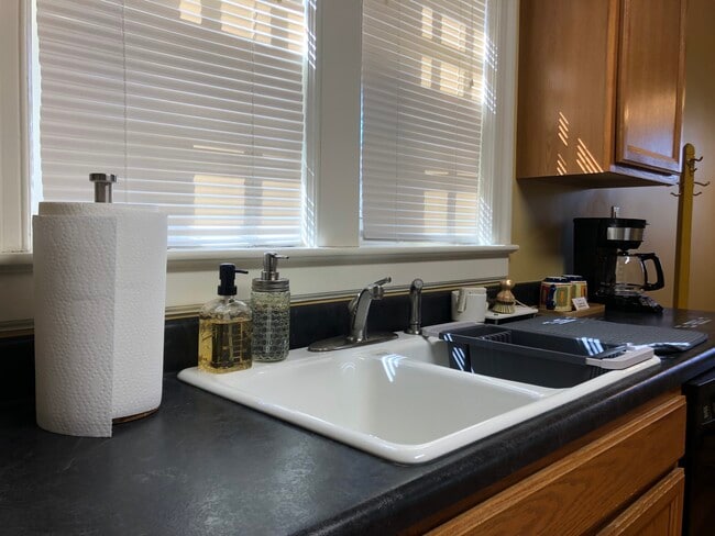 Photo - 109 Vintage Ave Unidad Henny's Haven