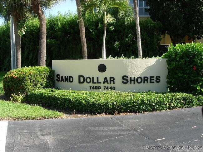 Building Photo - 7410 S Ocean Dr Unit 605