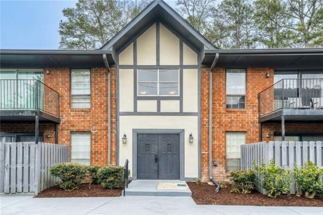 Building Photo - 6851 Roswell Rd Unit A5
