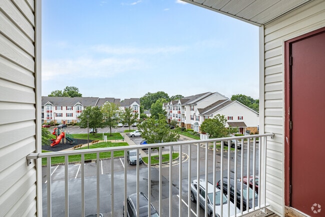 2BR, 2BA - 1,055SF - Balcony - C