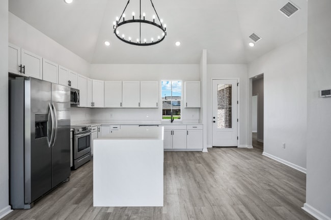 208 Jax Sq