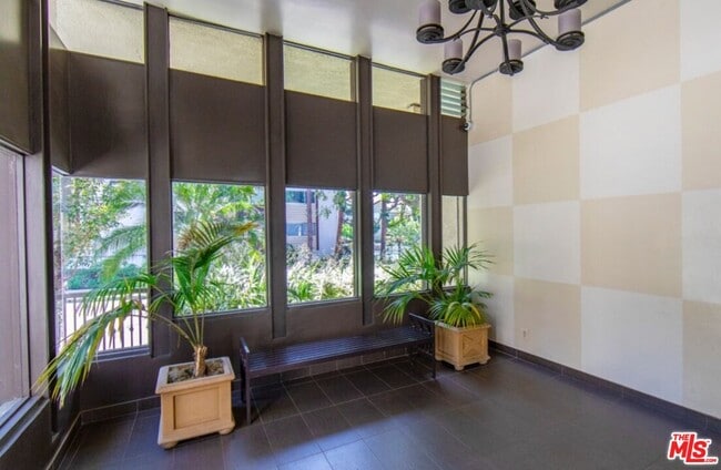 Photo - 6001 Canterbury Dr Unit 303