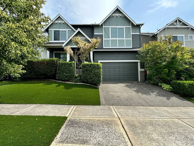 Beautiful large 4 bedroom home in the High... - Beautiful large 4 bedroom home in the High...