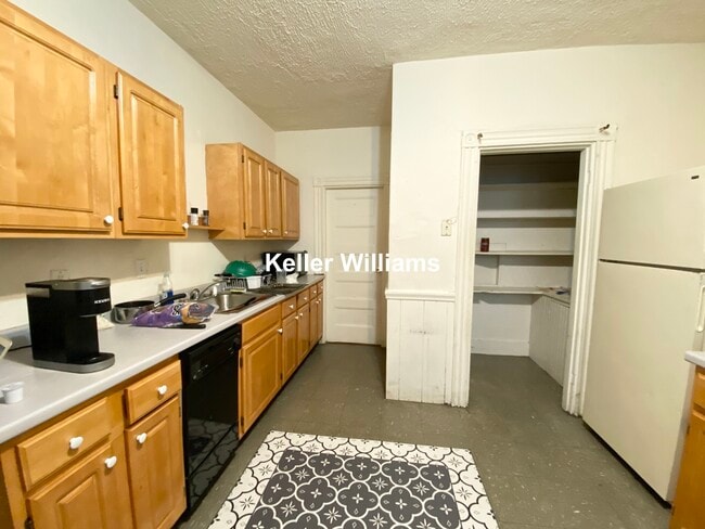 Photo - 140 Calumet St Unit 1