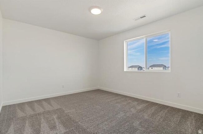 Photo - 1538 E Livi Ln