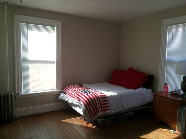 24 Pratt St Unit 2