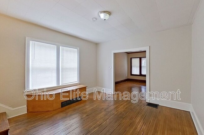 Photo - 461 Reinhard Ave