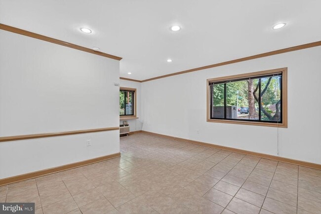 Building Photo - 4114 Davis Pl NW Unit 1 Rental