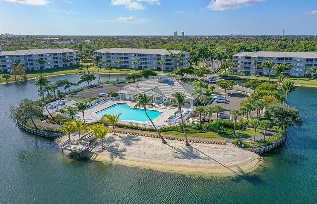 Building Photo - 16635 Lake Circle Dr Unit 613