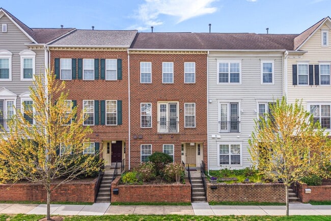 Building Photo - 631 Gatestone St