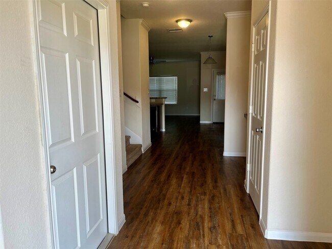 Photo - 606 Rosewood St