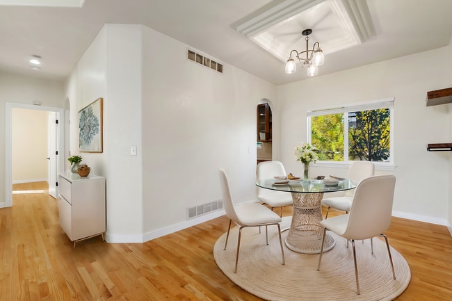 Photo - 3501 S Ivanhoe St