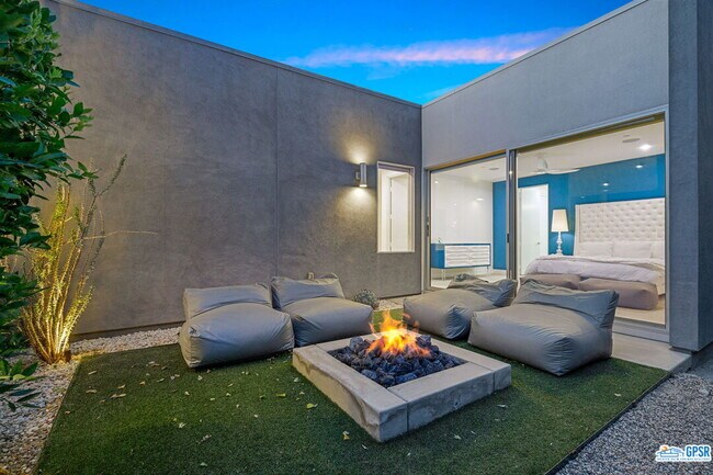 939 Bernardi Ln