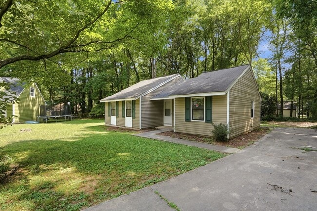 Photo - Renovated Ranch on a Quiet Cul-de-Sac with Vaulted Ceilings & Private Backyard